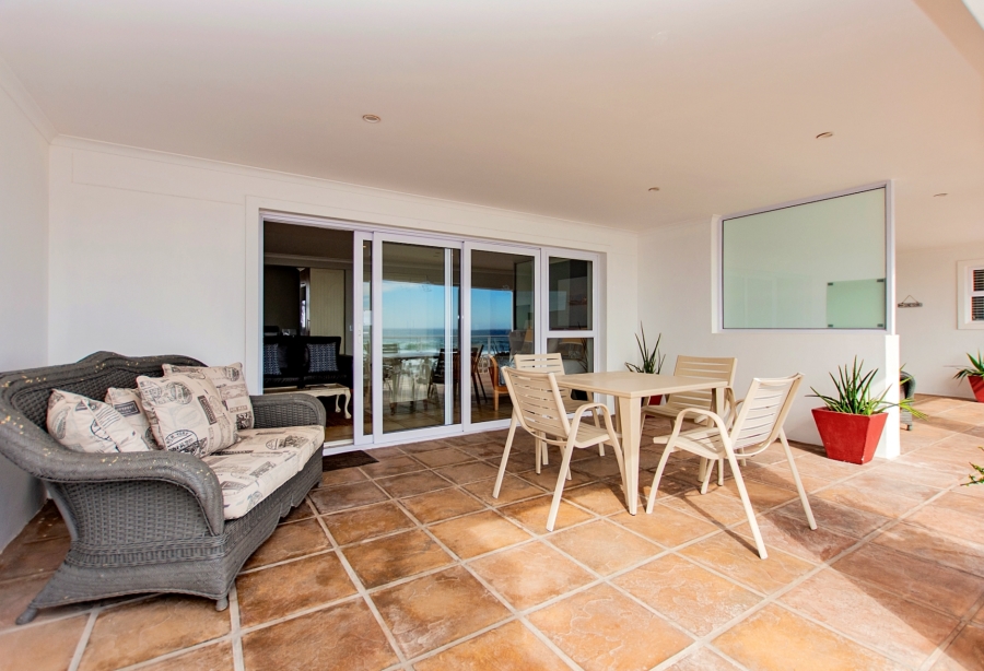 9 Bedroom Property for Sale in Shelley Point Western Cape